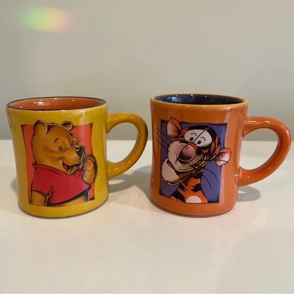 Vintage Winnie The Pooh & Tgger 12 Oz Mugs - Picture 1 of 10